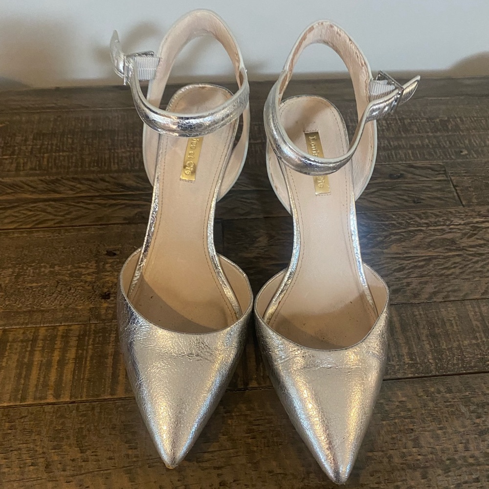 Louise et Cie ankle strap pump